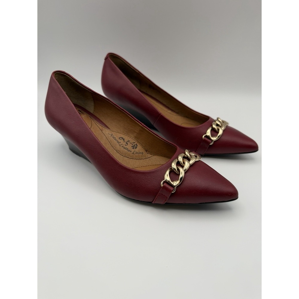 Sofft Women's Size 7 Burgundy Leather Pointed Toe Wedge Heels Gold Chain Comfort